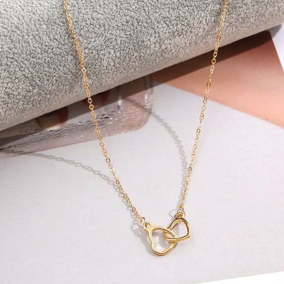 Charm pendant Necklace, Heart Charm Necklace, Dainty chain necklace - Picture 4 of 8